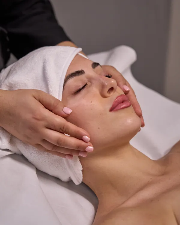 Trattamento viso professionale ad Aestetica Salvati, Napoli